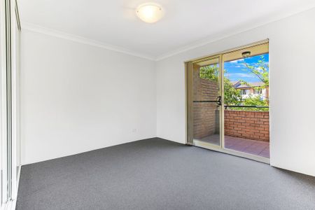 Modern and Affordable 2-Bedroom Apartment in Homebush West - Photo 4