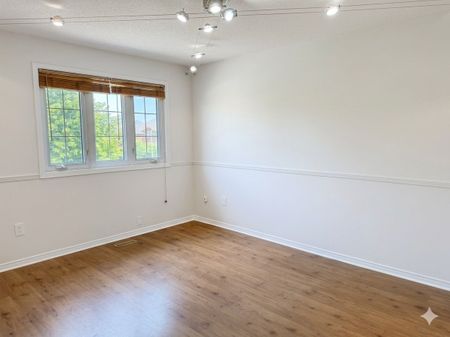 For Lease - 37 Versailles Court, Richmond Hill, Ontario - Photo 2