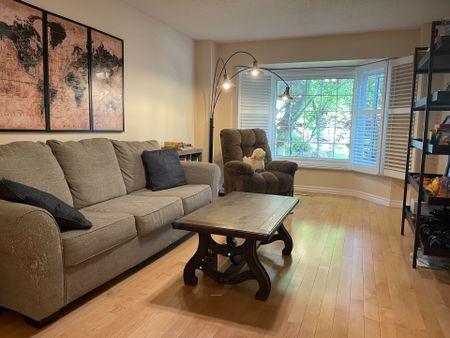 For Lease - 61 Mary Elizabeth Crescent, Markham, Ontario - Photo 2