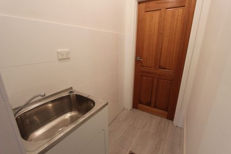 NEAR NEW GRANNY FLAT - Photo 3