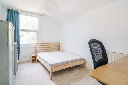 5 bedroom terraced house to rent - Photo 4