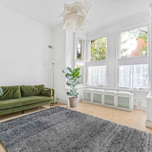 Woodside Park Road, North Finchley, London, N12 - Photo 1