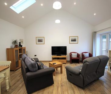 2 bedroom bungalow to rent - Photo 2