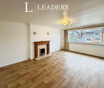 4 bedroom bungalow to rent - Photo 1