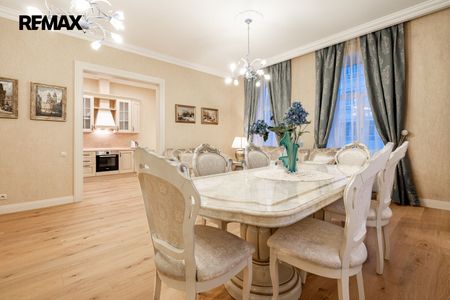 Pronájem bytu 3+1 130 m², Dr. Davida Bechera 907, Karlovy Vary - Photo 4