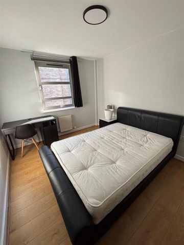 2 bedroom private hall to rent - Photo 2