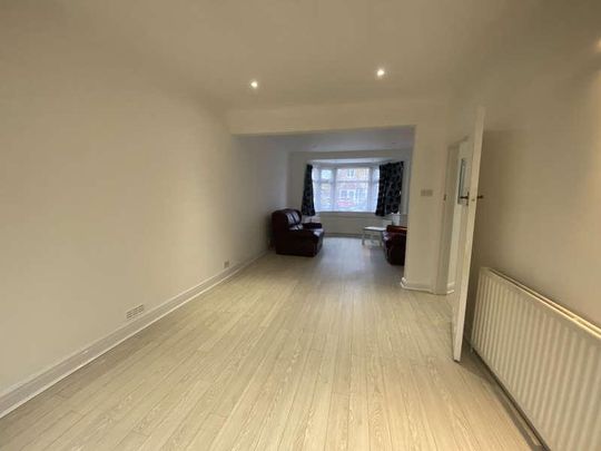 Northumberland Road, HA2 - Photo 1