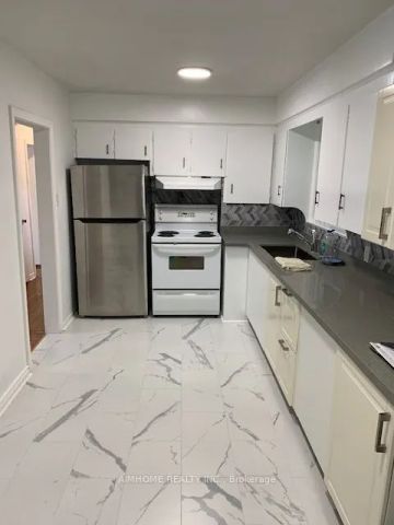 224 Finch Avenue E #Main Floor - Photo 4