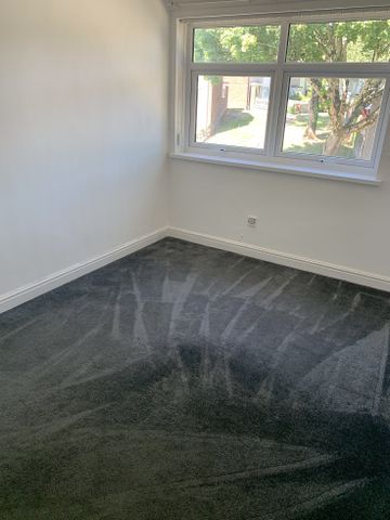 £1,350 PCM, Spacious Four Bedroom House with Enclosed Rear Garden in Pennsylvania, Llanedeyrn, Cardiff, CF23 9LW - Photo 2