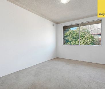 EAST-FACING 2-BEDROOM UNIT IN A PRIME PARRAMATTA LOCATION - Photo 2