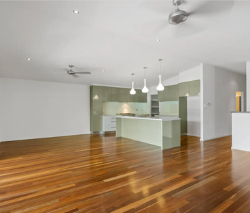 2/44 Eshelby Drive, Cannonvale QLD 4802 - House For Rent | Domain - Photo 2