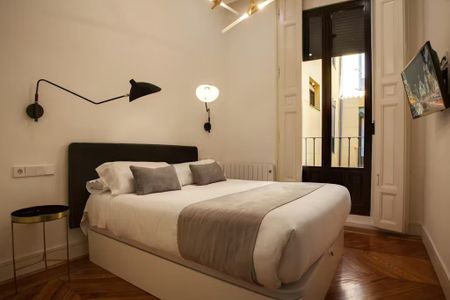 Calle de Fuencarral, Madrid, Community of Madrid 28004 - Foto 5