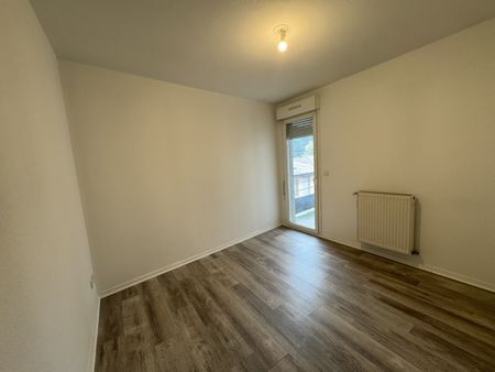Location Appartement 2 pièces 52m² LE PEAGE DE ROUSSILLON 38550 - Photo 2