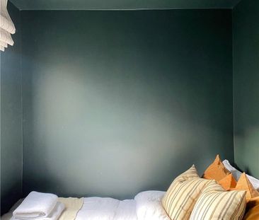 A beautiful newly renovated two bedroom ground floor apartment offe... - Photo 3