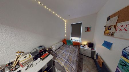 4 bedroom terraced house to rent - Photo 3