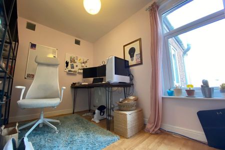 Dover Street - Photo 3