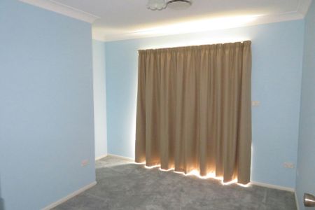 3 BEDROOM HOME IN TRANQUIL CUL DE SAC - Photo 2