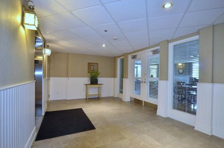 For Lease - 10 Bay Street Unit# PH 3, Blue Mountains, Ontario - Photo 2