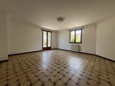 Location Appartement 4 pièces 120m² AIX EN PROVENCE 13540 - Photo 2