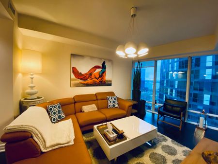 For Lease - 8 The Esplanade N/A Unit# 2012, Toronto, Ontario - Photo 4