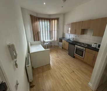 Studio Flat, Lisgar Terrace, W14 - Photo 2
