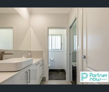 Modern Family Living in the Prestigious Lampada Estate - Photo 4