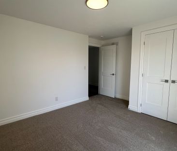 For Lease - 7532 Splendour Drive Unit# Upper, Niagara Falls, Ontario - Photo 6