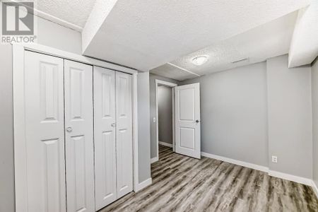 21 Rundlelawn Court Northeast, Calgary - Photo 4