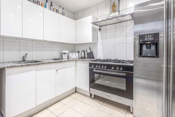 4 bedroom house to rent - Photo 1