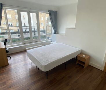 Room in a Shared House, St. Davids Square, E14 - Photo 6