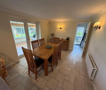 4 bedroom detached house to rent - Photo 2