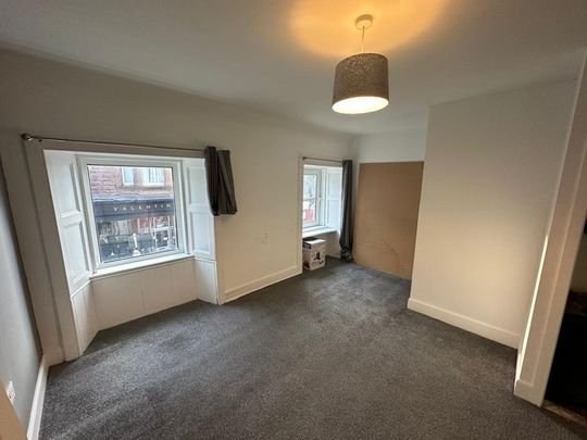 3 bedroom flat to rent - Photo 1