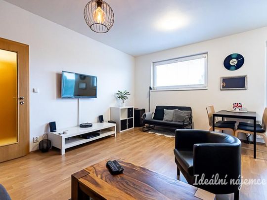 Pronájem bytu 1+kk 32 m2 - Fotografie 1