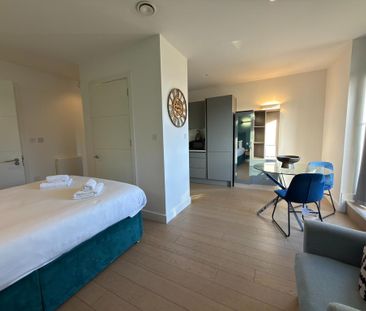 Studio to rent - Photo 1