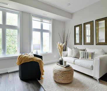16 Champagne Avenue South - 404 - Photo 1
