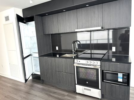 For Lease - 448 Burnhamthorpe Road Unit# 3311, Mississauga, Ontario - Photo 2