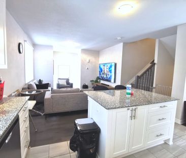 For Lease - 52 FOCALITY Crescent, Barrhaven, Ontario - Photo 3