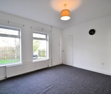 3 bedroom semi-detached house to rent - Photo 6