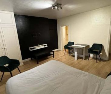 Westbourne Terrace, London - Photo 2