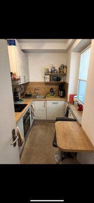 Helles, möbliertes WG-Zimmer an der Münchner Freiheit - Photo 1