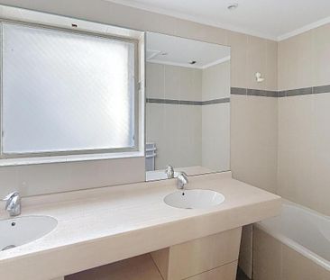 Location Appartement 2 pièces 65m² NARBONNE 11100 - Photo 5