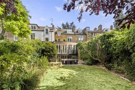 A rare and wonderful family home boasting off-street parking on a very sought after street. - Photo 4
