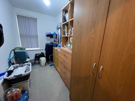 2 Bedroom Flat / Apartment - Leigh Road, Eastleigh - Photo 2