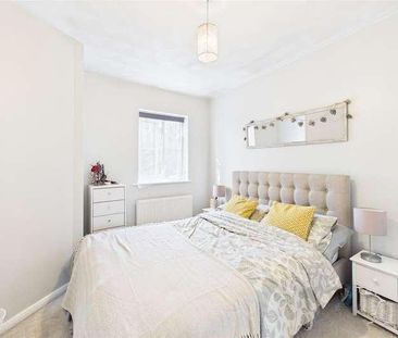 Kashmir Court, Guildford Road West, Farnborough, Hampshire, GU14 - Photo 4