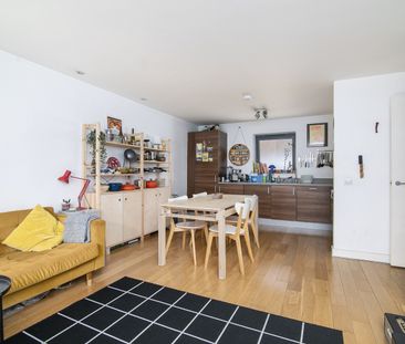 2 Bed Flat, Noble House, E8 - Photo 2
