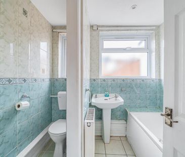 2 bedroom terraced house to rent - Photo 2