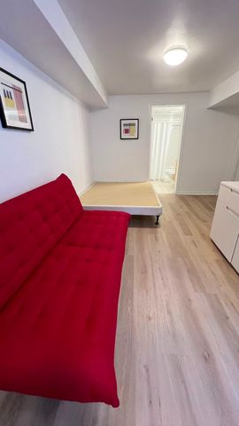 2B Hamilton Ottawa Canada - Photo 5