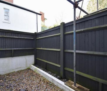 2 bedroom flat to rent - Photo 6