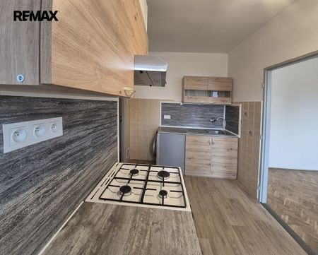 Pronájem bytu 2+1 59 m² - Фото 2
