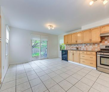 For Lease - 220 Kingsbridge Garden Circle, Mississauga, Ontario - Photo 3